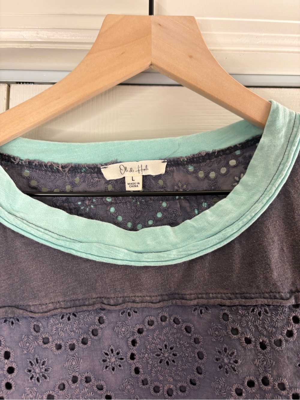 Women’s Oli & Hali distressed Eyelet Mixed Fabric Love Tee w/pockets size L - Picture 5 of 9